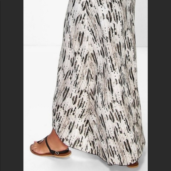 VERA GODDESS DRESS - Picture 3 of 9